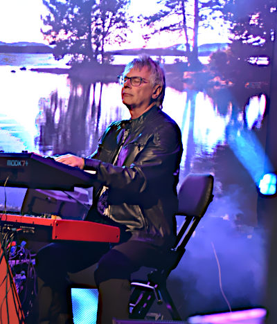 Martin - Keyboard bei Eyszeit